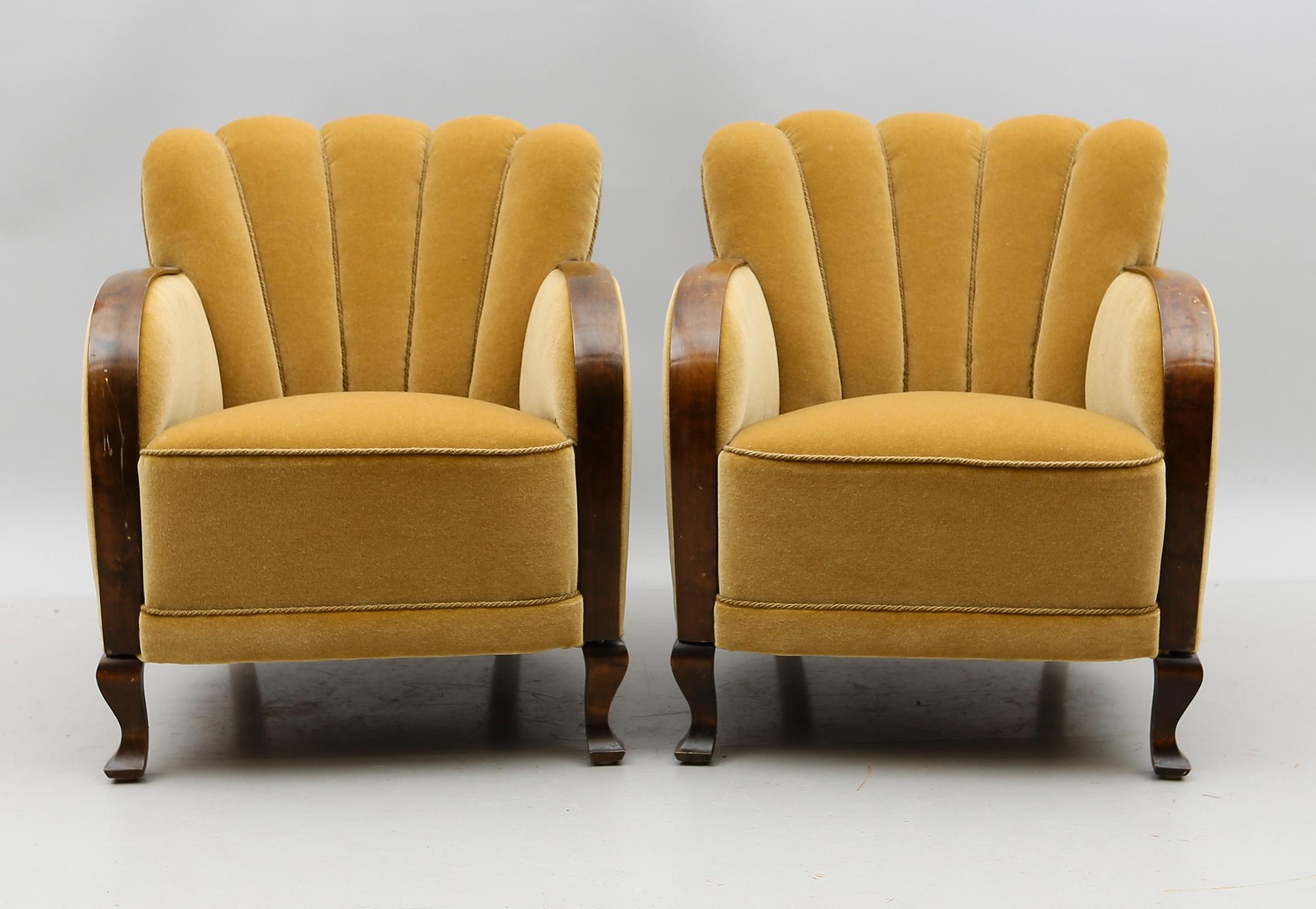 FÅTÖLJER, 1 par, 1900-talets första hälft.