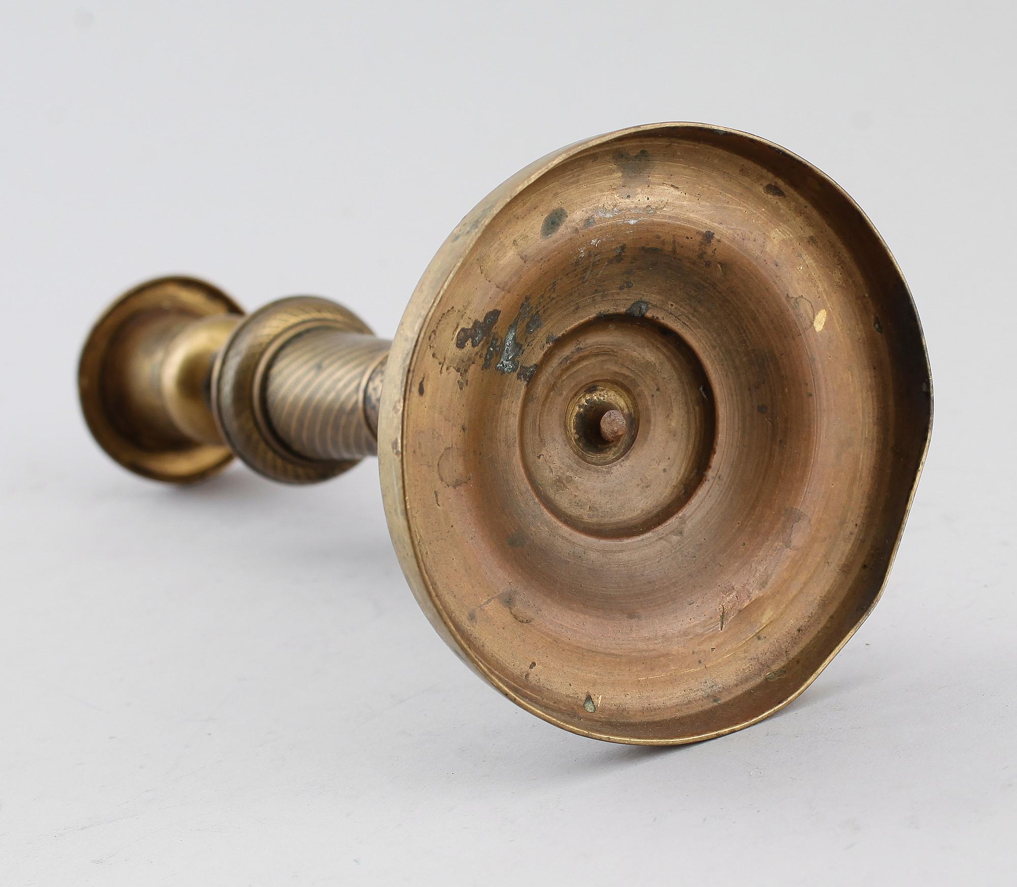 LJUSSTAKE, förgylld mässing, empire, 1800-talets första hälft.