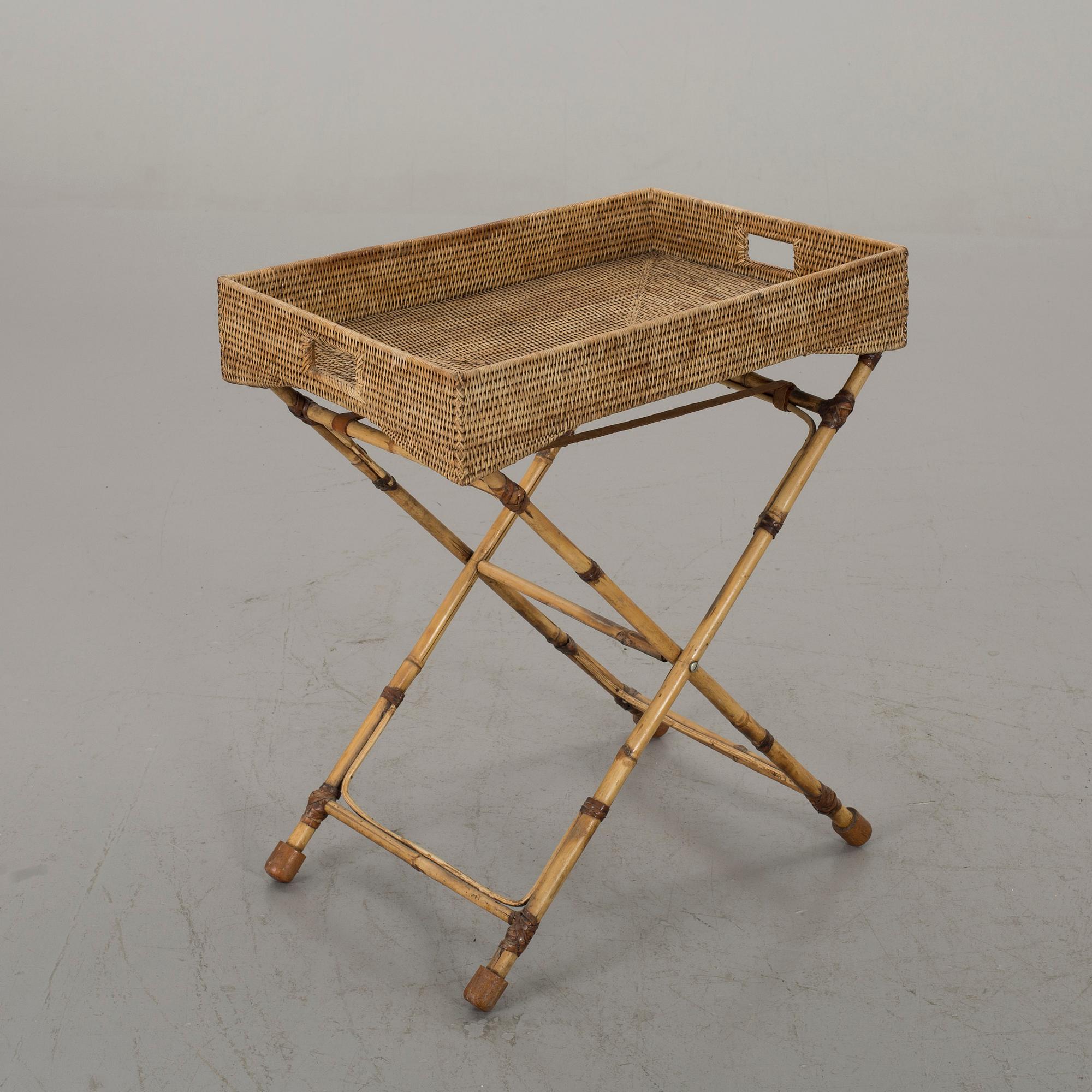 A SERVING TRAY 20TH CENTURY.