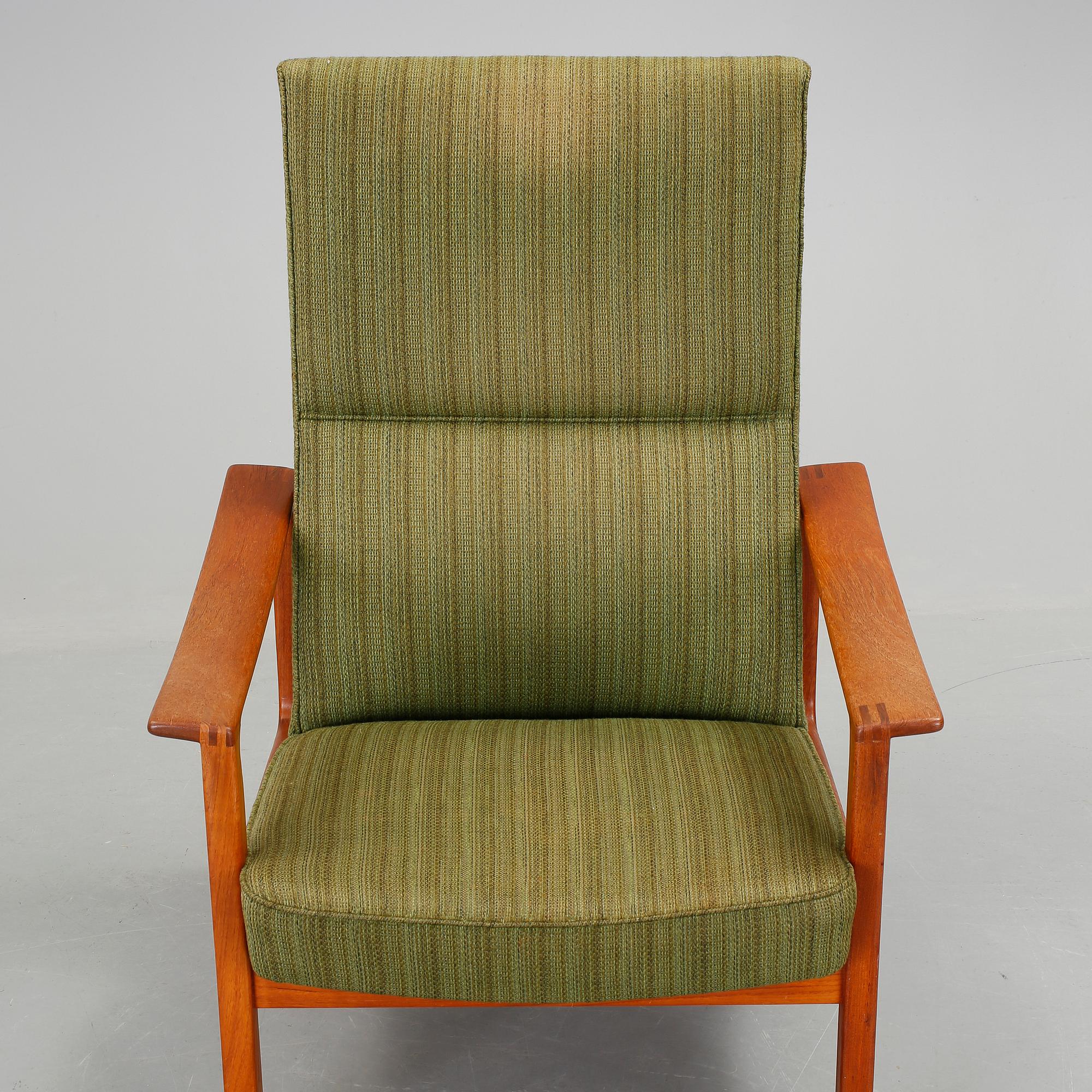 FÅTÖLJ, teak och tyg, 1960-tal.