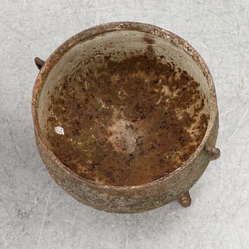 Two pots, 19th century.