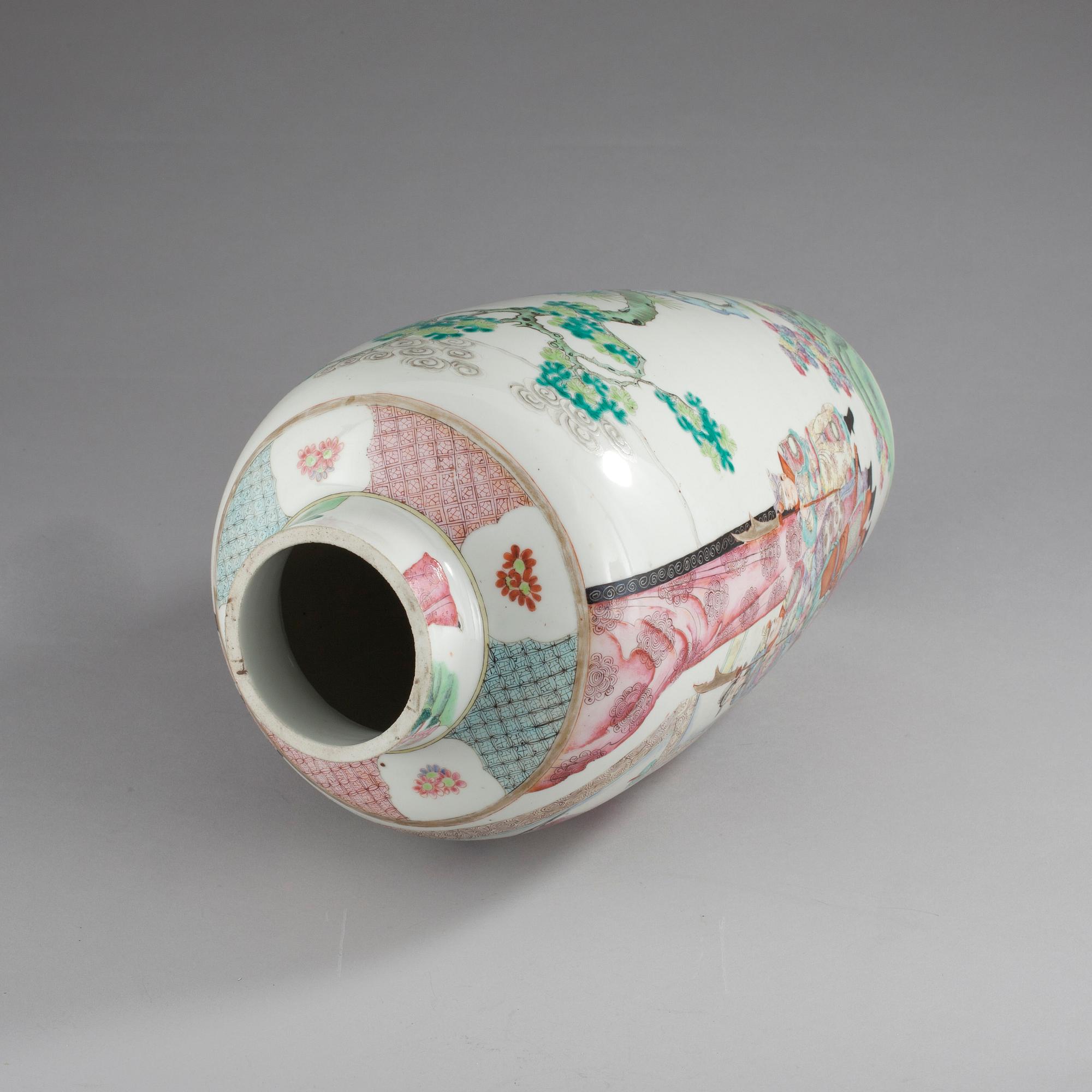 LAMPFOT, porslin, Kina 1800-talets senare hälft.