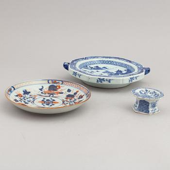 A blue and white hot water dish and a salt, an imari dish, Qing dynasty, 18th Century.