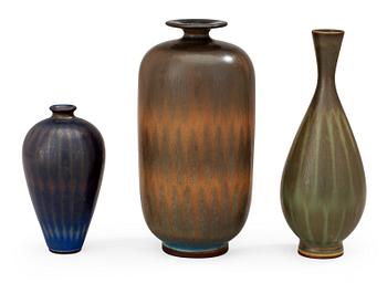 834. A set of three Berndt Friberg stoneware vases, Gustavsbergs Studio 1956-57.