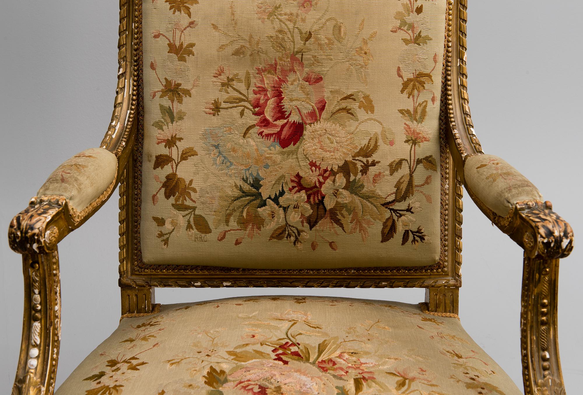 A PAIR OF FRENCH, LATE 19TH CENTURY ARMCHAIRS.