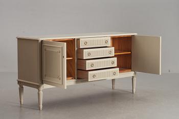 SIDEBOARD, gustaviansk stil. 1900-talets andra hälft.