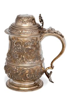 285. AN ENGLISH TANKARD.