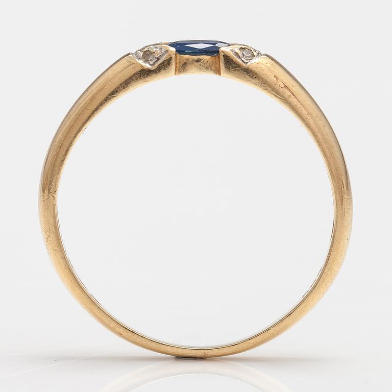 SORMUS, 14K kultaa, safiiri, timantteja n. 0.015 ct yht. Kultakeskus, Hämeenlinna 1999.