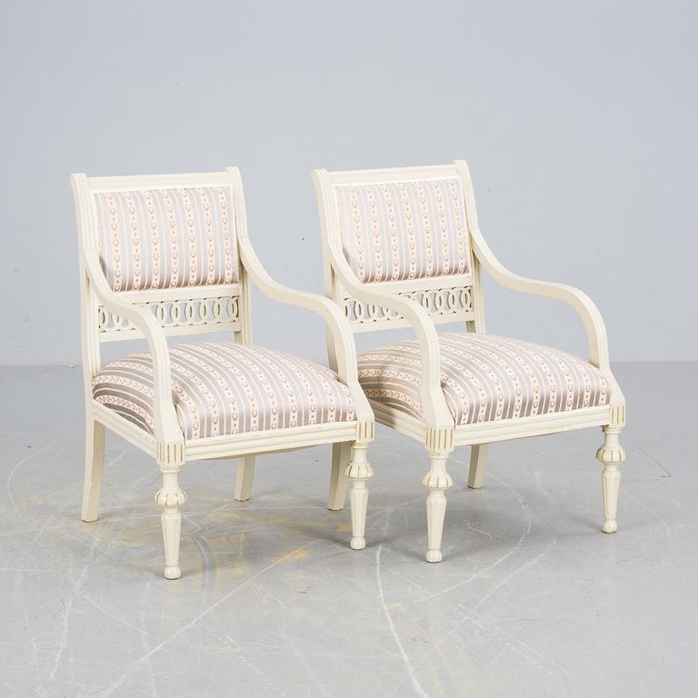 KARMSTOLAR, ett par, gustaviansk stil, 1800-talets slut.