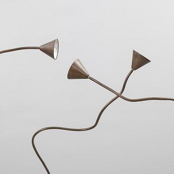 Sergio Calatroni, golvlampor, tre stycken, ''Papiro'', Pallucco, Italien, 1990-tal.