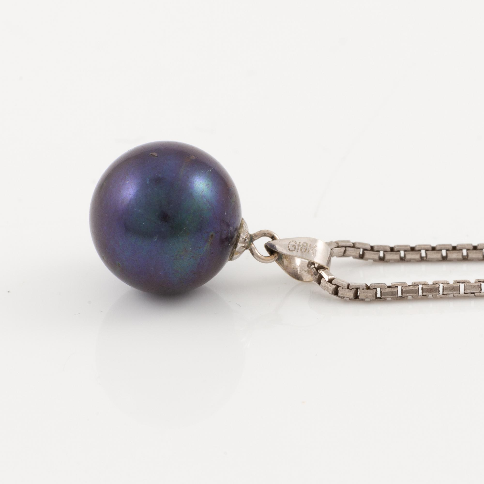 Necklace, 18K white gold with Tahitian pearl, chain silver.