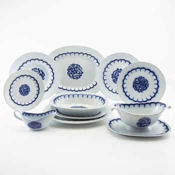 Wilhelm Kåge, service 55 dlr "Liljeblå" Gustavsberg early 20th century stoneware.