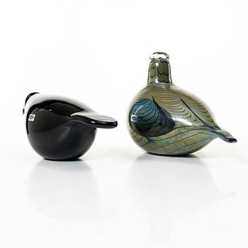 Oiva Toikka, a pair of glass birds, Nuutajärvi, Notsjö, Iittala, Finland.