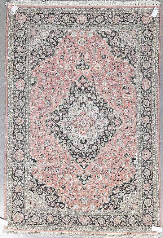 MATTA, Kashmir, ca 217x148 cm.