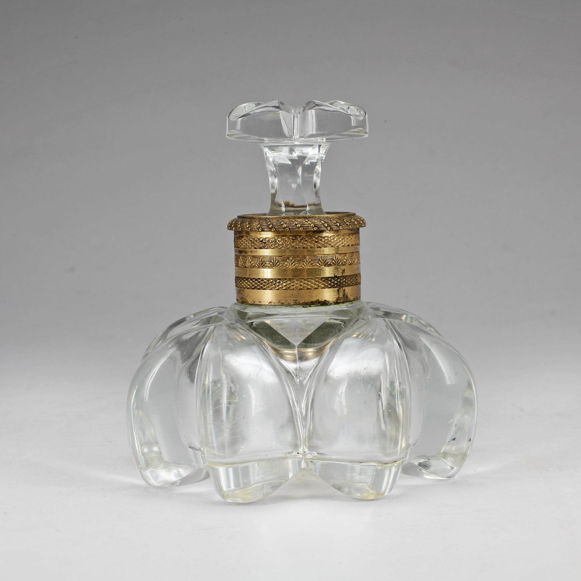 PARFYMFLAKONG, glas, empirestil, sent 1800-tal.