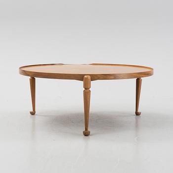 Josef Frank, a model '2139' elm burr and walnut coffee table from Firma Svenskt Tenn, after 1985.