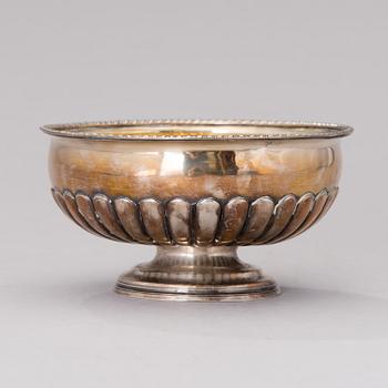 A RUSSIAN SILVER EMPIRE BOWL, Christian Velch, St:Petersburg 1820s.