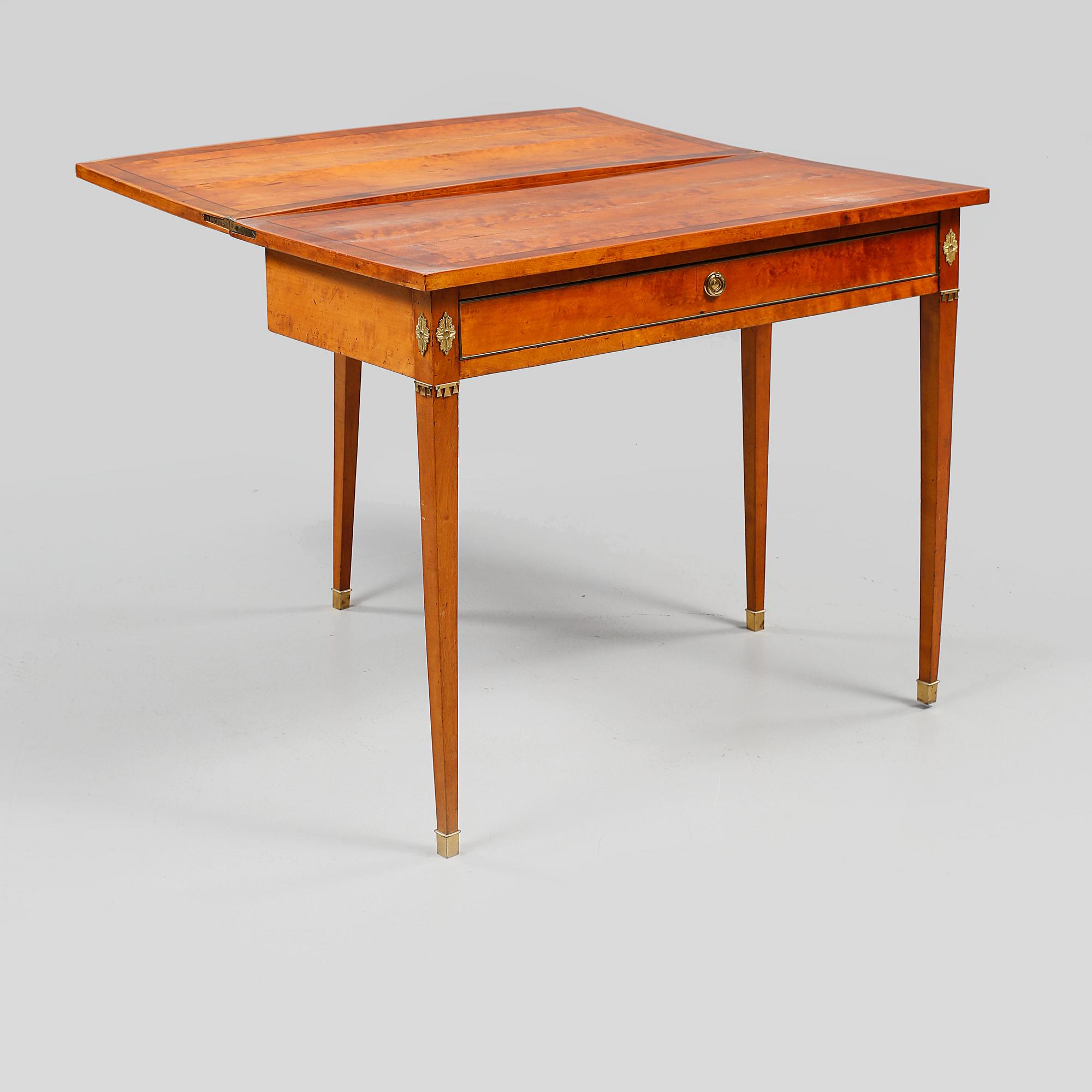 SPELBORD, gustaviansk stil, 1800-tal.