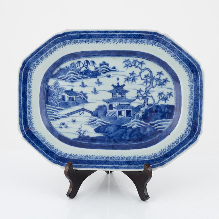 A blue and white butter terrine with lid, and a blue and white serving dish, China, Qianlong (1736-95).