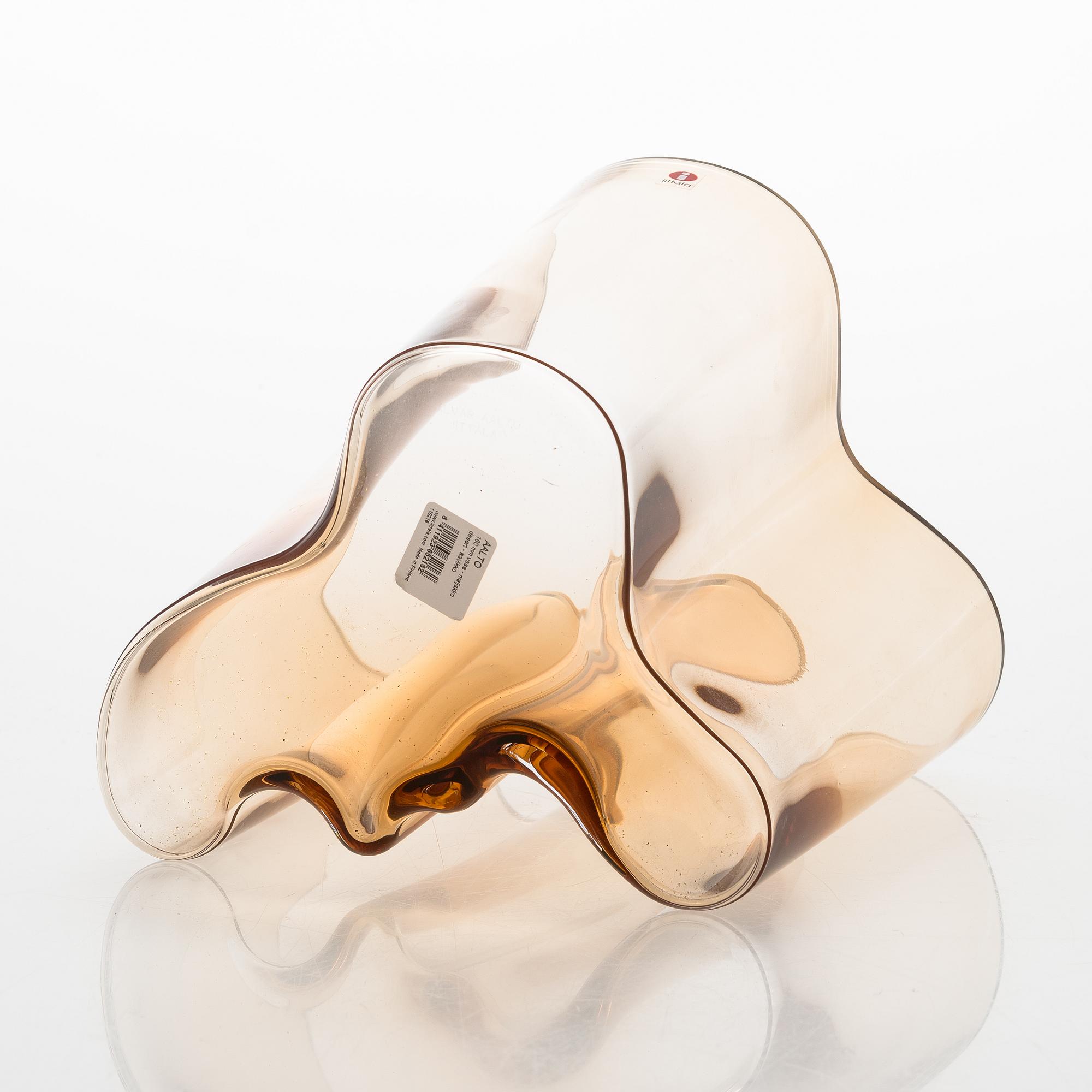 Alvar Aalto, maljakko, malli 3030, signeerattu Alvar Aalto. Iittala.