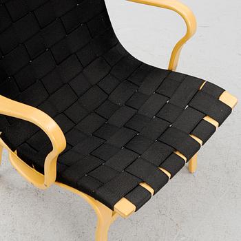 Bruno Mathsson, fåtöljer, ett par, "Eva", Firma Karl Mathsson och Bruno Mathsson International.