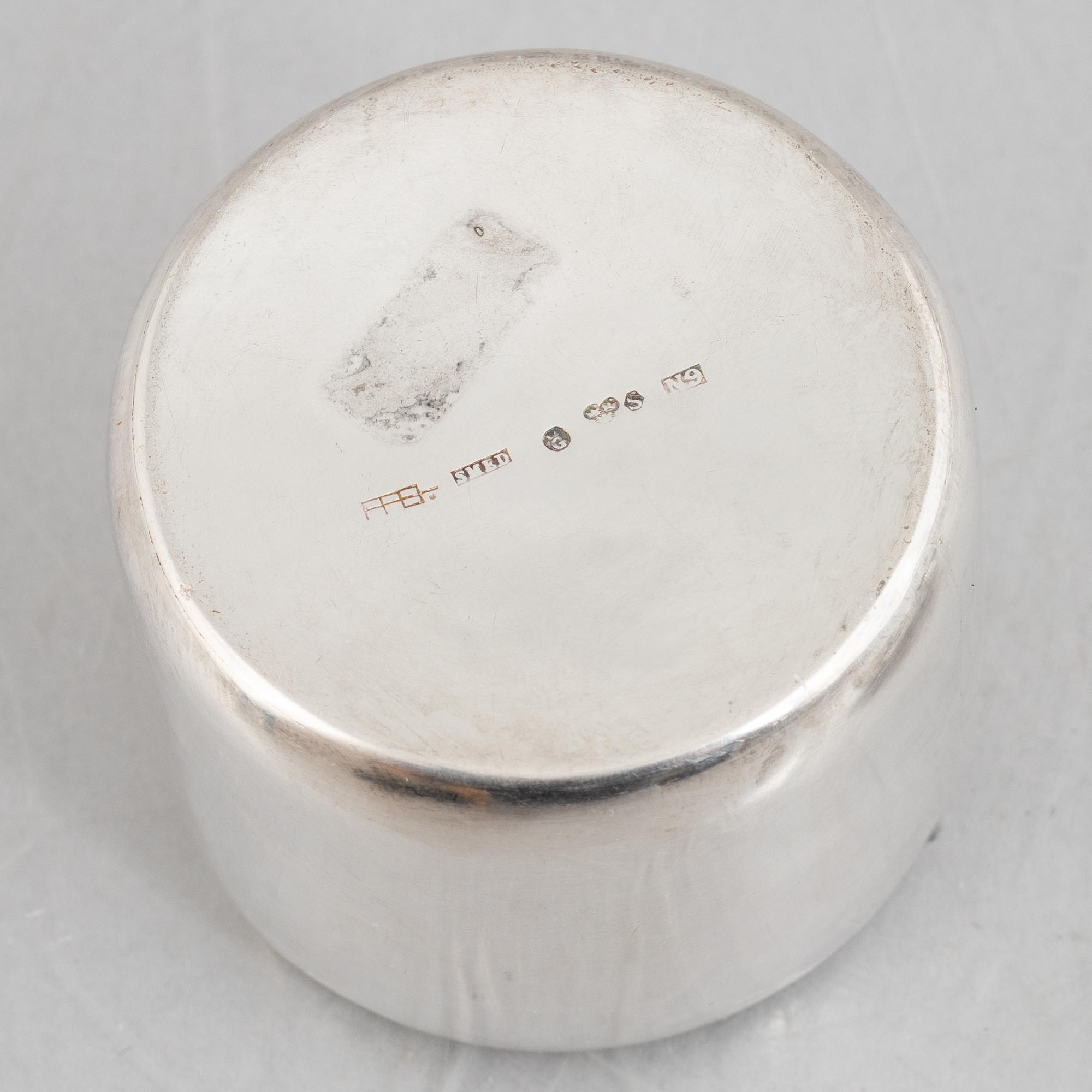 A silver and enamel box with lid and a small beaker, marks of Lars Arby, Gothenburg, Sweden 1963-1964.