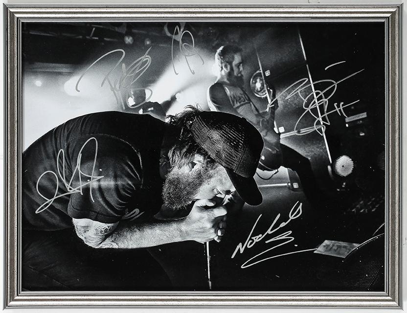 FOTOGRAFI, "In Flames", av Micke Sandström. Säljes till förmån för Hjärt-Lungfonden.