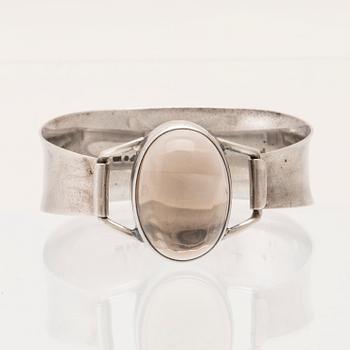 Silver bracelet with cabochon-cut smoky quartz, Gussi Malmö 1964.