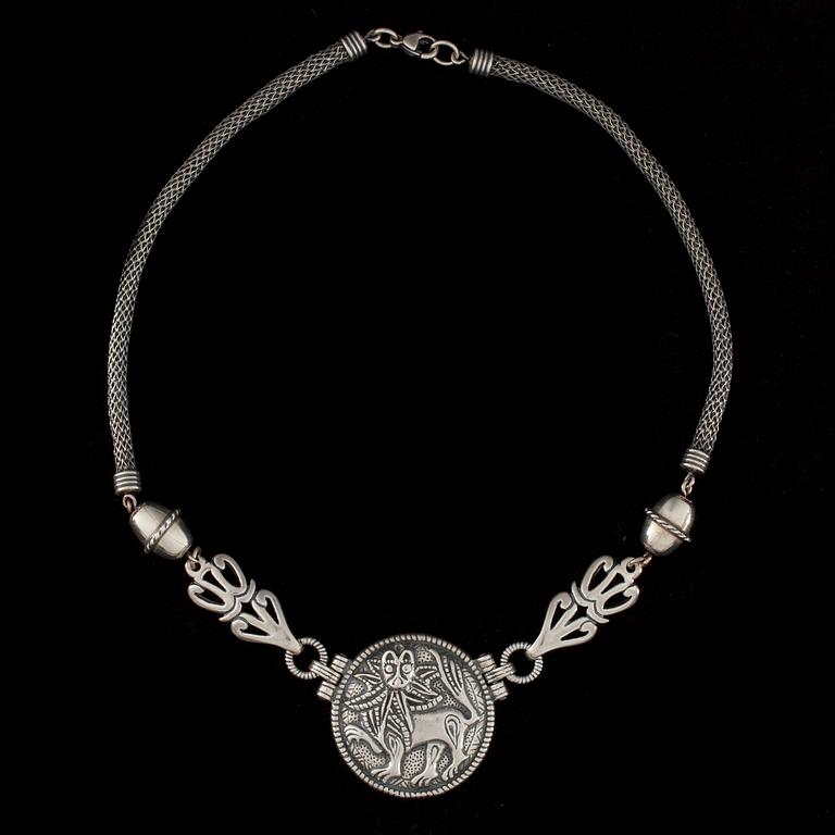 HALSSMYCKE, silver. "Sollejonet", Kalevala Koru.
