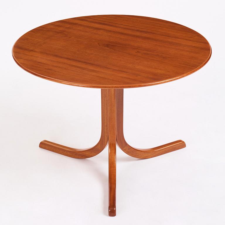 Josef Frank, a mahogany veneered table, modell 1028, mid 20th C, Svenskt Tenn, Sweden.