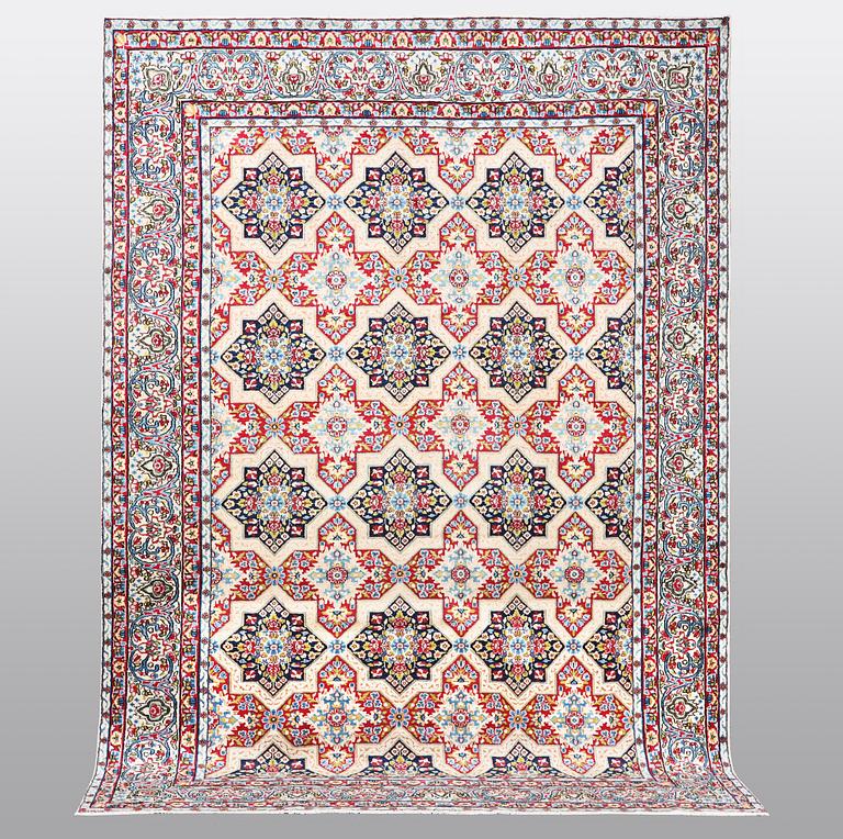 Matto, Kerman, ca 371 x 267 cm.