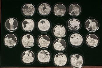 MEDALJER, 200 st, sterlingsilver, Franklin Mint. 1900-talets fjärde kvartal. Total vikt ca 10 kg.