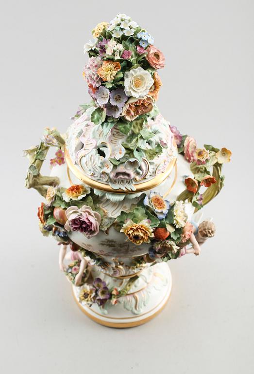 LOCKURNA, porslin, Meissen, 1800-/1900-tal.