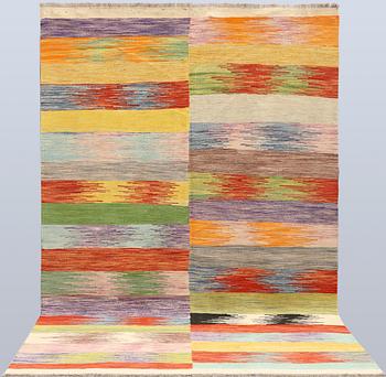 A Klim rug, modern design, approx. 300 x 195 cm.