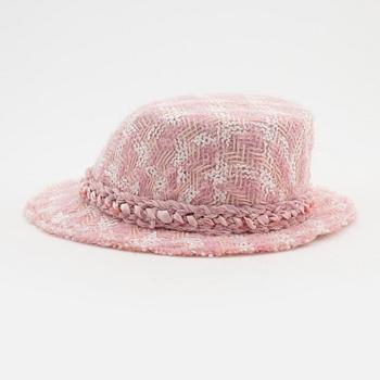 Chanel, a wool and mohair mix bouclé hat, size S.