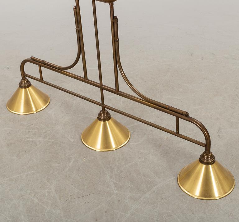TAKLAMPA/BILJARDBORDSLAMPA modern tillverkning.
