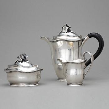 KAFFESERVIS, 3 delar, silver, Eric Råström, Stockholm 1950. Tot ca 1295 gram.