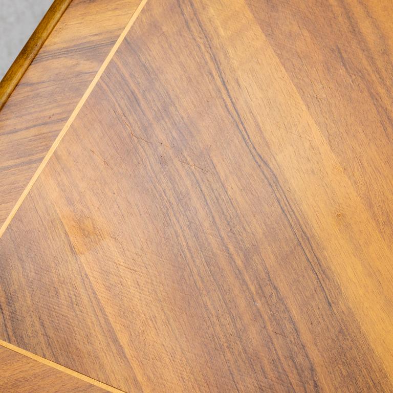 Dining table, Swedish Modern, 1930s/40s.