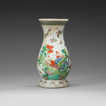 A famille verte wall vase, 19th century.
