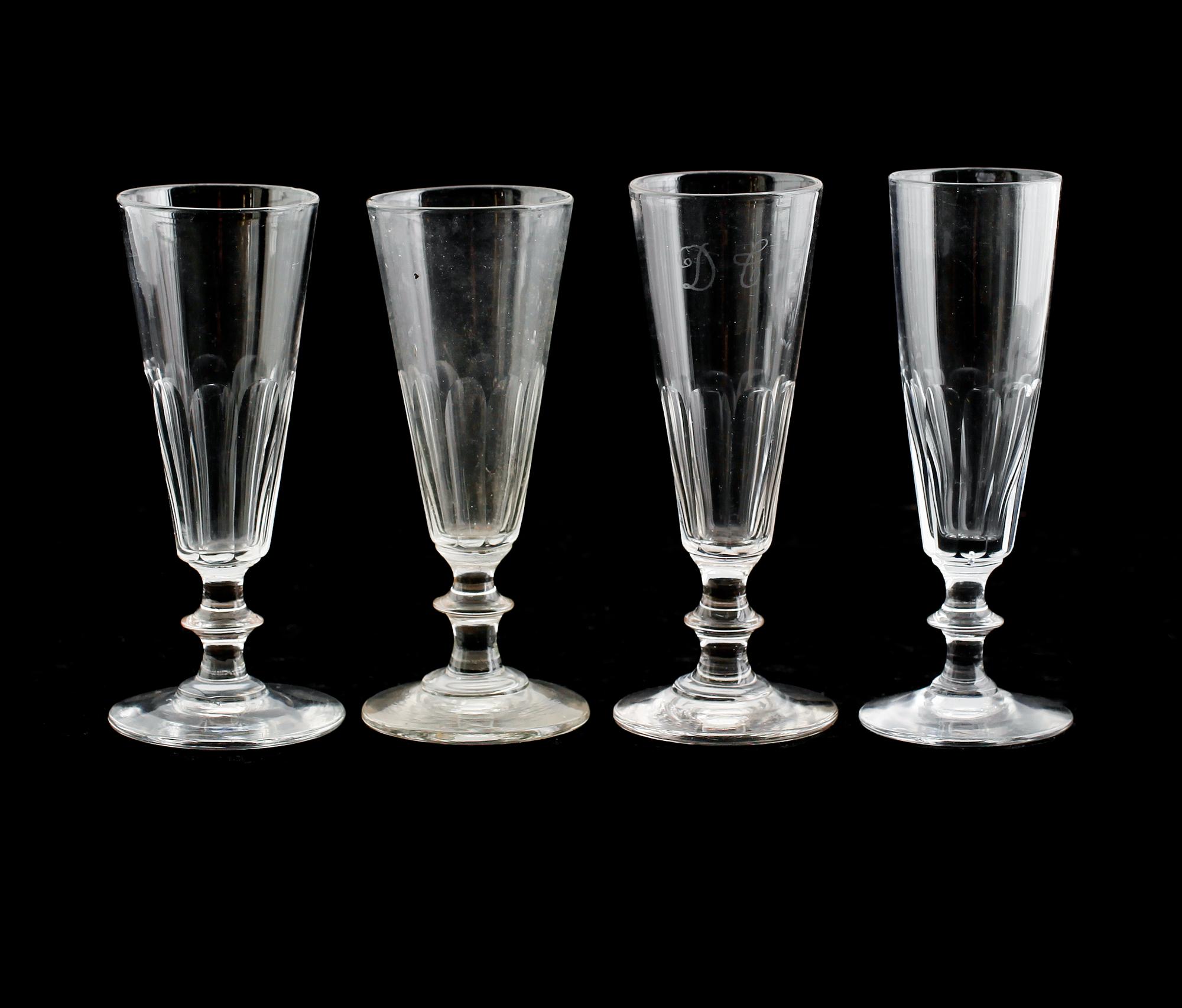 CHAMPAGESTRUTAR, 12 st snarlika, 1800-tal.