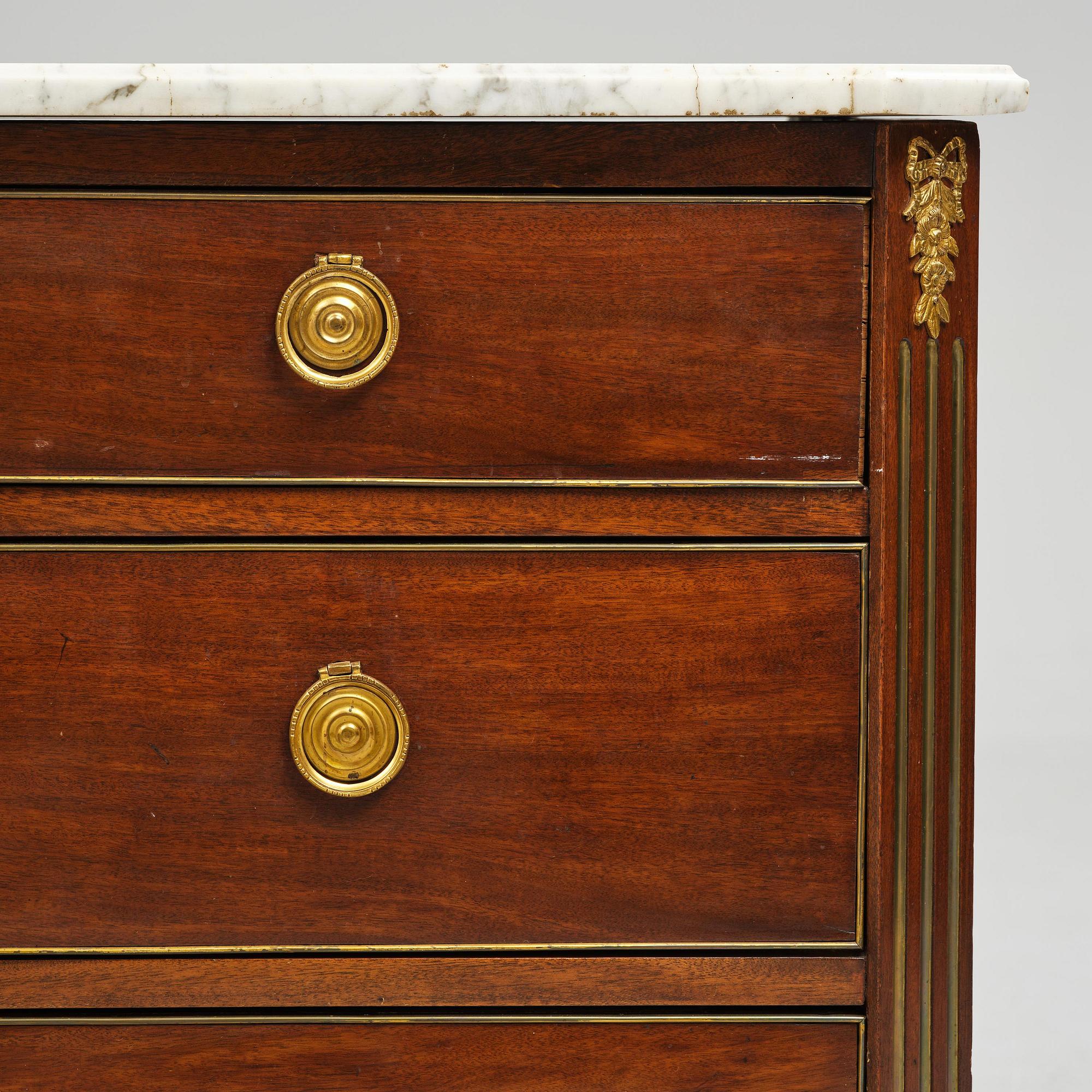 A late Gustavian mahogany commode, Stockholm, late 18th century.