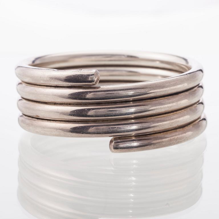 RANNERENGAS, sterlingsilver, Kaija Aarikka 1987. Vikt 77 g.