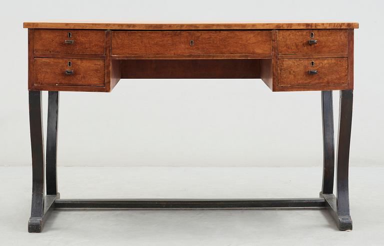 SKRIVBORD, 1920-tal. Möjligen Carl Malmsten.
