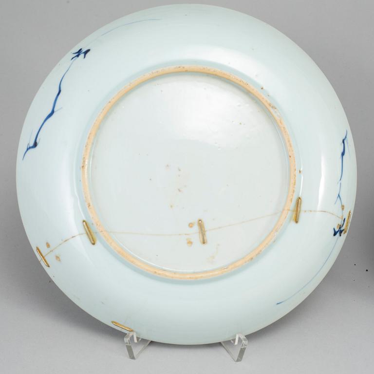 SKÅLFAT, tre stycken, kompaniporslin. Qingdynastin, Qinalong (1736-95).