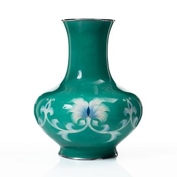 A Japanese wireless cloisonné enamel vase, Yuiko Tamura, 20th century.