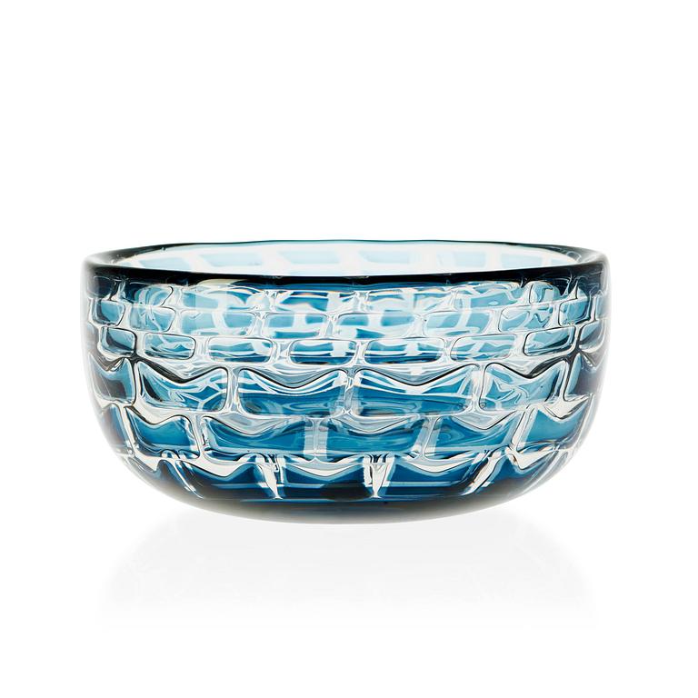 An Ingeborg Lundin ariel glass bowl, Orrefors 1964.