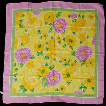 SCARF, Escada.