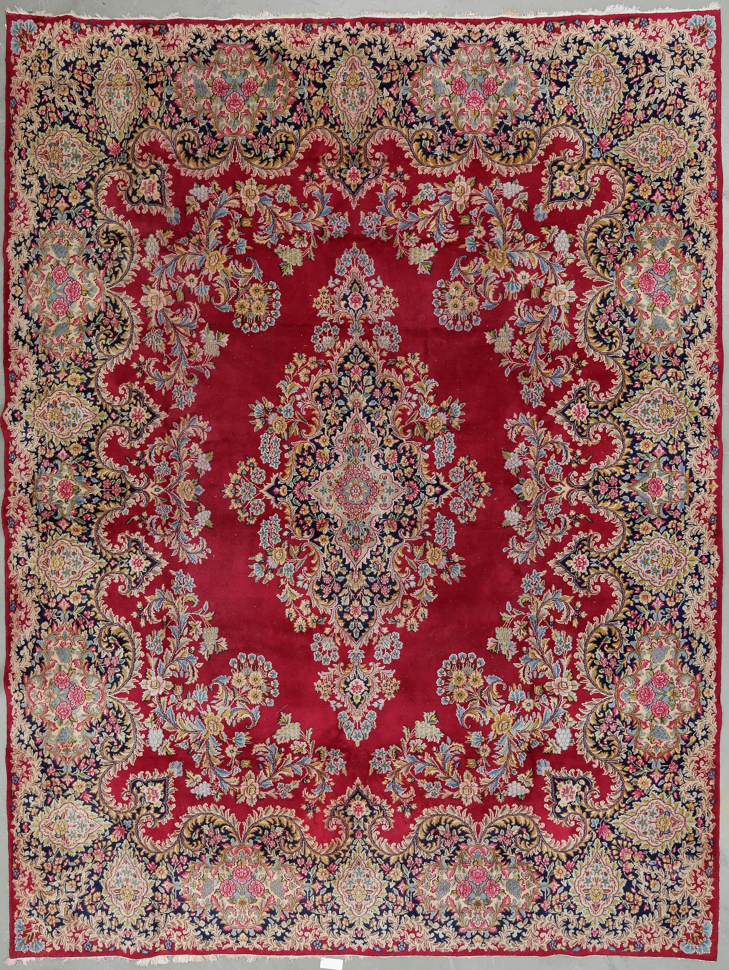 MATTA, old Kirman, ca 390x293 cm.