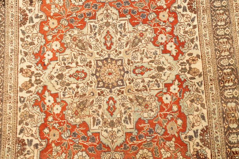 Matta, Antik Täbris, s.k. Hadjalili, ca 169 x 121-125 cm.