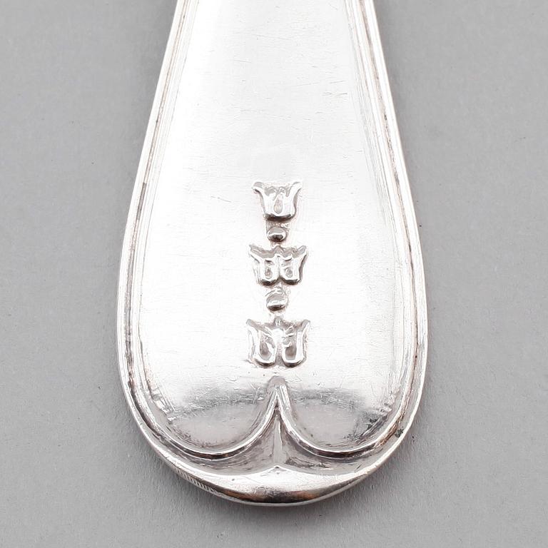 MATSKEDAR, 7 st, silver, olika silversmeder, 1800-tal. Vikt ca 454 gram.